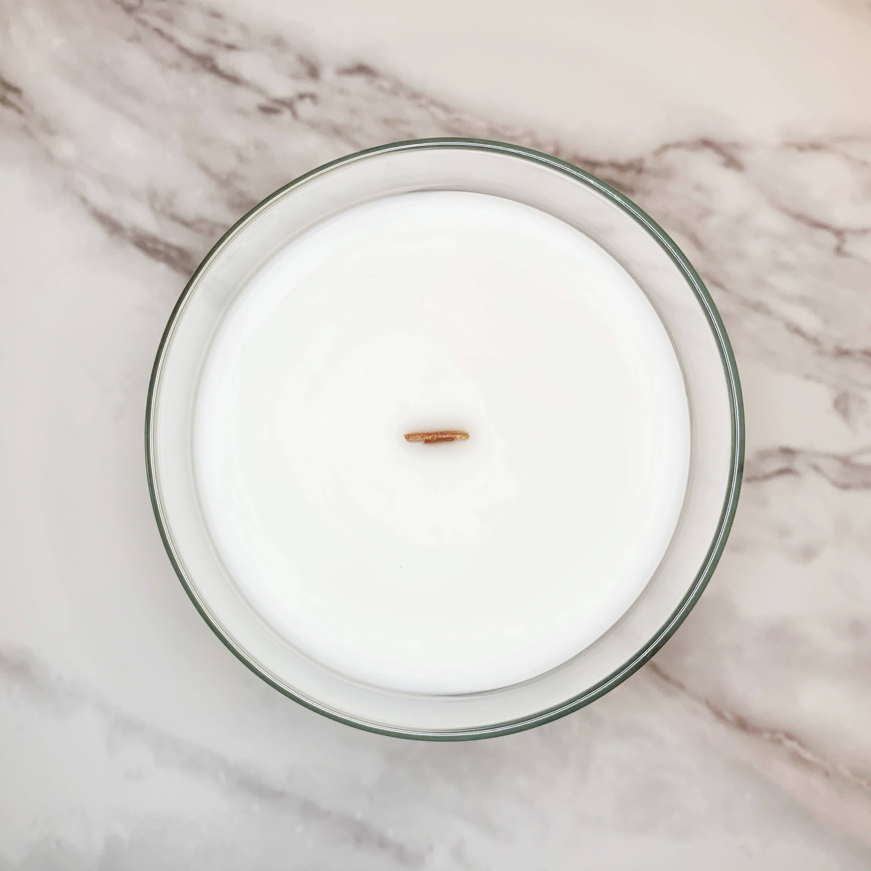 White Pine Candle: 8.5 oz