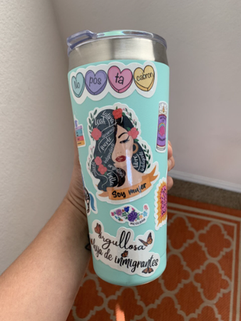 Soy mas cabrona sticker